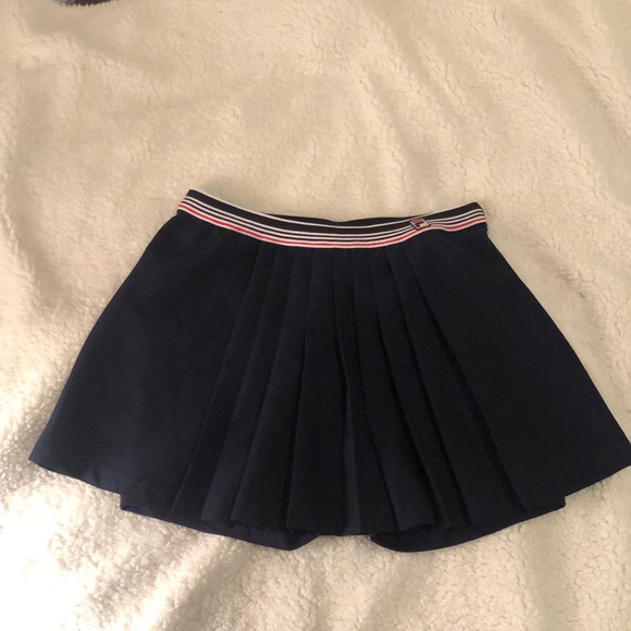 Beautiful brand new Fila skort - Picture 3 of 3